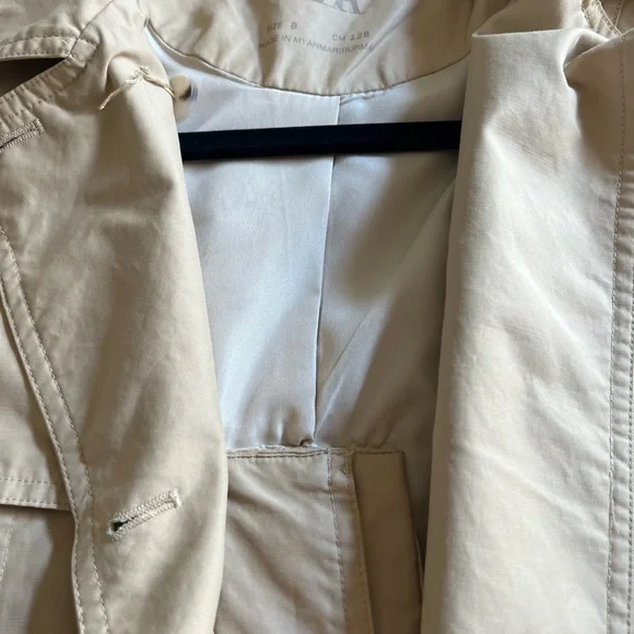 Zara Tan Kids Trench Coat with Belt pit 16 length 25 - Picture 8 of 8